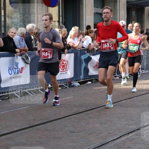 13.09.2026 - 21. swb-Marathon Bremen Strokosch-Dieckow http://msf.ph/oto/10340208 13.09.2026 13:27:13 Ziel 242, 323, 593, 857, 940, 1006, 1373, 1574, 2345, 2668, 2686, 3013, 3385, 3460, 3496, 3521, 4421, 4496, 4593, 5081, 5220, 5290, 5358, 5557, 5616, 6067, 6071, 6288, 6306, 7110, 9727, 9760, 13147, 531, 946, 1493, 1494, 2089, 2454, 3076, 3273, 3302, 3510, 3527, 4121, 4327, 4397, 4558, 4563, 5689, 5943, 6455, 6776, 7027, 7072, 7246, 7317, 7849, 8219, 8303, 9150, 9159, 9343, 9511, 9854, 9878, 10112, 10113 meine-sportfotos.de