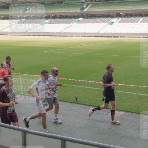 13.09.2026 - 21. swb-Marathon Bremen Michael Burmester http://msf.ph/oto/10340252 13.09.2026 13:20:40 Laufen im Stadion 333, 423, 464, 512, 620, 704, 782, 938, 1066, 1129, 1156, 1158, 1177, 1316, 1409, 1439, 1446, 1676, 1697, 1756, 1808, 1815, 1846, 1916, 2010, 2028, 2064, 2139, 2201, 2240, 2258, 2278, 2315, 2349, 2394, 2395, 2414, 2417, 2437, 2501, 2519, 2533, 2551, 2588, 2626, 2689, 2694, 2695, 2702, 2703, 2722, 2736, 2756, 2793, 2828, 2843, 2886, 2954, 3004, 3010, 3017, 3018, 3031, 3035, 3036, 3037, 3059, 3070, 3074, 3102, 3116, 3139, 3144, 3243, 3263, 3264, 3310, 3315 meine-sportfotos.de