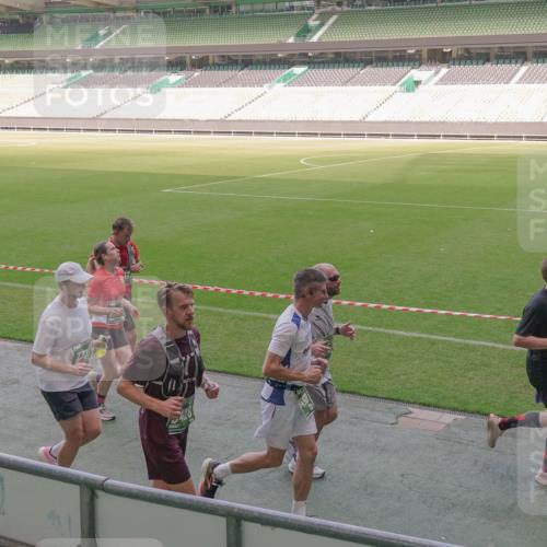 13.09.2026 - 21. swb-Marathon Bremen Michael Burmester http://msf.ph/oto/10340258 13.09.2026 13:20:40 Laufen im Stadion 333, 423, 464, 512, 620, 704, 782, 938, 1066, 1129, 1156, 1158, 1177, 1316, 1409, 1439, 1446, 1676, 1697, 1756, 1808, 1815, 1846, 1916, 2010, 2028, 2064, 2139, 2201, 2240, 2258, 2278, 2315, 2349, 2394, 2395, 2414, 2417, 2437, 2501, 2519, 2533, 2551, 2588, 2626, 2689, 2694, 2695, 2702, 2703, 2722, 2736, 2756, 2793, 2828, 2843, 2886, 2954, 3004, 3010, 3017, 3018, 3031, 3035, 3036, 3037, 3059, 3070, 3074, 3102, 3116, 3139, 3144, 3243, 3263, 3264, 3310, 3315 meine-sportfotos.de