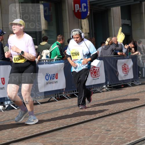 13.09.2026 - 21. swb-Marathon Bremen Strokosch-Dieckow http://msf.ph/oto/10340259 13.09.2026 11:07:07 Ziel 10138, 10205, 10279, 10280, 10363, 10364, 10488, 10501, 10505, 10695, 10748, 10907, 11123, 11246, 11417, 11600, 11696, 11759, 11767, 11822, 11823, 11865, 11899, 11917, 12020, 12167, 12168, 12173, 12210, 12255, 12266, 12277, 12419, 12536, 10156, 10360, 10378, 10663, 11066, 11100, 11257, 11393, 11439, 11684, 11696, 12124, 12219, 12249, 12255 meine-sportfotos.de