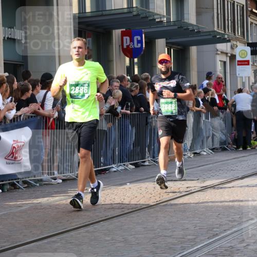 13.09.2026 - 21. swb-Marathon Bremen Strokosch-Dieckow http://msf.ph/oto/10340284 13.09.2026 13:27:16 Ziel 242, 323, 440, 593, 857, 940, 1006, 1373, 1574, 1932, 2345, 2668, 2686, 3013, 3460, 3496, 3521, 3970, 4421, 4496, 4593, 5081, 5220, 5290, 5358, 5557, 5616, 6067, 6306, 7110, 7138, 7358, 9494, 9727, 242, 946, 1493, 1494, 2089, 2454, 3273, 3385, 3527, 4121, 4327, 4397, 4558, 4563, 5689, 6071, 6288, 6776, 7027, 7072, 7849, 8219, 9150, 9159, 9343, 9511, 9760, 9854, 9878, 10112, 10113, 13147 meine-sportfotos.de