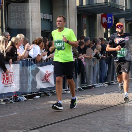 13.09.2026 - 21. swb-Marathon Bremen Strokosch-Dieckow http://msf.ph/oto/10340301 13.09.2026 13:27:16 Ziel 242, 323, 440, 593, 857, 940, 1006, 1373, 1574, 1932, 2345, 2668, 2686, 3013, 3460, 3496, 3521, 3970, 4421, 4496, 4593, 5081, 5220, 5290, 5358, 5557, 5616, 6067, 6306, 7110, 7138, 7358, 9494, 9727, 242, 946, 1493, 1494, 2089, 2454, 3273, 3385, 3527, 4121, 4327, 4397, 4558, 4563, 5689, 6071, 6288, 6776, 7027, 7072, 7849, 8219, 9150, 9159, 9343, 9511, 9760, 9854, 9878, 10112, 10113, 13147 meine-sportfotos.de