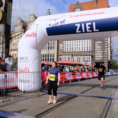 13.09.2026 - 21. swb-Marathon Bremen Tim E. http://msf.ph/oto/10340313 13.09.2026 11:10:18 Ziel 10299, 10435, 10645, 10751, 11119, 11383, 11437, 11441, 12207 meine-sportfotos.de