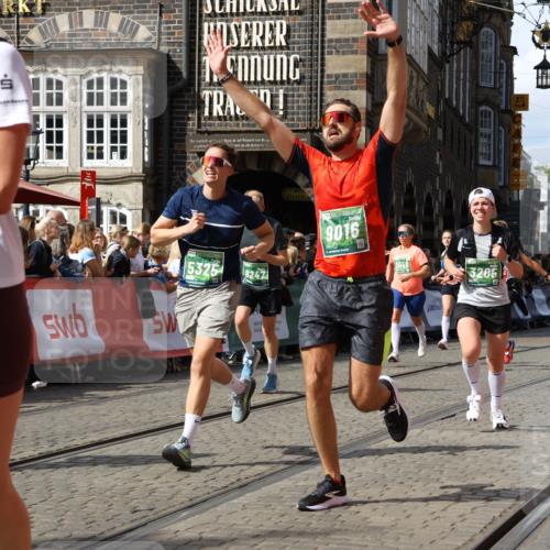 13.09.2026 - 21. swb-Marathon Bremen Strokosch-Dieckow http://msf.ph/oto/10340344 13.09.2026 13:31:52 Ziel 310, 922, 1600, 1627, 2602, 2707, 3152, 3343, 3392, 3579, 3858, 3859, 4164, 4258, 4273, 4692, 4889, 5375, 5426, 5504, 5979, 6039, 6062, 6147, 6581, 6968, 6971, 7001, 7032, 7608, 7941, 8042, 8205, 8239, 8339, 8364, 8495, 8522, 9155, 9293, 9903, 2310, 2934, 3946, 4797, 4979, 6116, 7526, 8048, 8247, 8610, 8970, 9640 meine-sportfotos.de