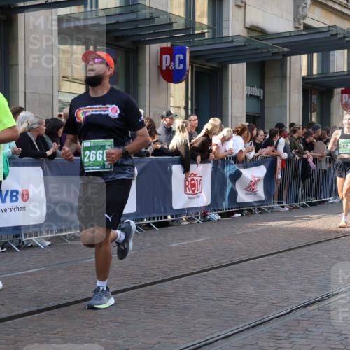 13.09.2026 - 21. swb-Marathon Bremen Strokosch-Dieckow http://msf.ph/oto/10340407 13.09.2026 13:27:18 Ziel 323, 440, 593, 857, 940, 1006, 1373, 1574, 1932, 2345, 2668, 2686, 3013, 3460, 3521, 3970, 4421, 4496, 4593, 4744, 5081, 5220, 5290, 5358, 5557, 5616, 6067, 6306, 7110, 7138, 7358, 8351, 9494, 9727, 13198, 242, 1493, 1494, 2454, 3273, 3385, 3496, 3527, 4121, 4327, 4397, 4558, 4563, 5689, 6071, 6288, 6776, 7027, 7072, 7849, 8219, 9150, 9159, 9343, 9511, 9760, 9854, 9878, 10112, 10113, 13147 meine-sportfotos.de