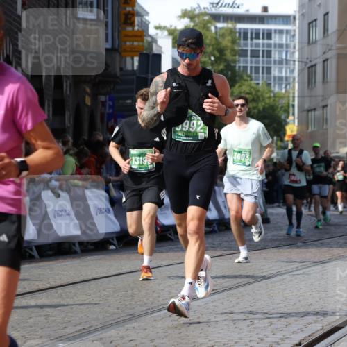 13.09.2026 - 21. swb-Marathon Bremen Strokosch-Dieckow http://msf.ph/oto/10340422 13.09.2026 13:26:22 Ziel 1163, 1647, 1896, 2062, 2666, 2708, 2987, 3248, 3516, 4067, 4476, 4724, 5558, 5701, 5854, 6135, 6605, 6886, 7638, 7780, 8271, 8361, 8592, 8635, 9266, 9794, 1368, 1649, 3526, 3603, 4077, 5992, 6548, 9260, 13195 meine-sportfotos.de
