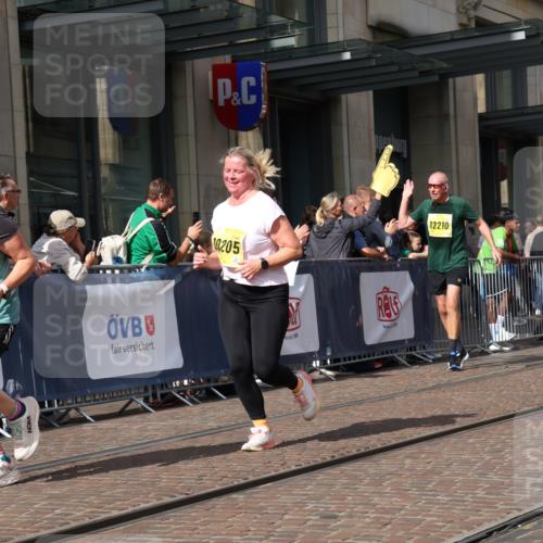 13.09.2026 - 21. swb-Marathon Bremen Strokosch-Dieckow http://msf.ph/oto/10340480 13.09.2026 11:07:13 Ziel 10138, 10205, 10279, 10280, 10363, 10364, 10488, 10501, 10505, 10580, 10595, 10695, 10748, 10907, 10935, 11123, 11223, 11417, 11643, 11767, 11865, 11899, 11917, 11924, 11934, 12020, 12167, 12168, 12173, 12194, 12210, 12266, 12277, 12419, 12509, 12536, 10156, 10360, 11100, 11246, 11257, 11393, 11439, 11600, 11684, 11696, 11759, 11822, 11823, 12255 meine-sportfotos.de