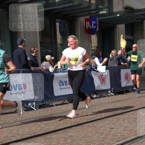13.09.2026 - 21. swb-Marathon Bremen Strokosch-Dieckow http://msf.ph/oto/10340501 13.09.2026 11:07:14 Ziel 10138, 10205, 10279, 10280, 10363, 10364, 10488, 10501, 10505, 10580, 10595, 10695, 10748, 10907, 10935, 11037, 11123, 11223, 11417, 11643, 11767, 11865, 11899, 11917, 11924, 11934, 12020, 12167, 12168, 12173, 12194, 12210, 12266, 12277, 12307, 12419, 12509, 12536, 10156, 10360, 10488, 11100, 11246, 11257, 11393, 11439, 11600, 11684, 11696, 11759, 11822, 11823, 12255, 12266 meine-sportfotos.de