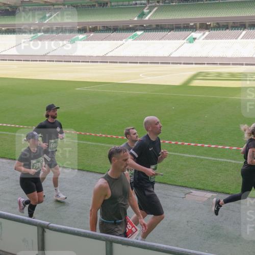 13.09.2026 - 21. swb-Marathon Bremen Michael Burmester http://msf.ph/oto/10340513 13.09.2026 13:21:15 Laufen im Stadion 128, 258, 351, 423, 441, 464, 601, 620, 704, 782, 851, 1060, 1066, 1094, 1129, 1158, 1177, 1316, 1344, 1409, 1417, 1439, 1446, 1518, 1676, 1697, 1729, 1756, 1808, 1815, 1846, 2010, 2028, 2064, 2139, 2201, 2258, 2278, 2349, 2394, 2395, 2414, 2417, 2437, 2501, 2519, 2533, 2551, 2588, 2652, 2660, 2694, 2695, 2736, 2756, 2793, 2828, 2886, 2954, 2964, 2995, 3004, 3010, 3017, 3018, 3022, 3034, 3035, 3036, 3037, 3059, 3070, 3074, 3102, 3139, 3144, 3225, 3264, 3310 meine-sportfotos.de