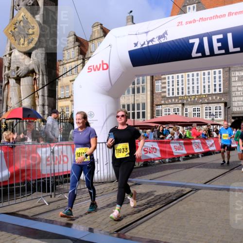 13.09.2026 - 21. swb-Marathon Bremen Tim E. http://msf.ph/oto/10340565 13.09.2026 11:10:28 Ziel 10299, 10362, 10751, 10963, 11382, 11725, 11732, 11933, 12117, 12207, 12293 meine-sportfotos.de