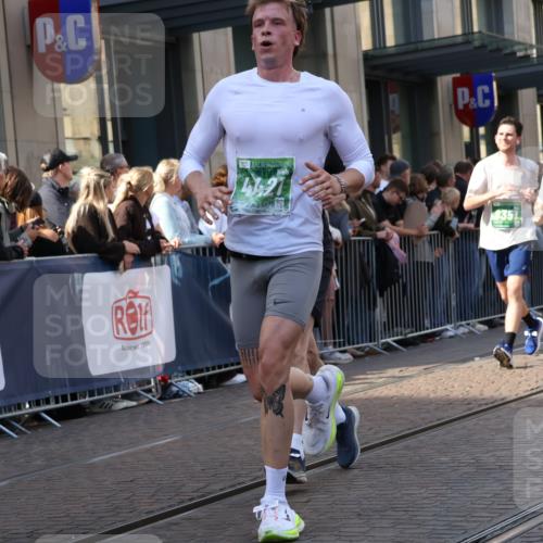 13.09.2026 - 21. swb-Marathon Bremen Strokosch-Dieckow http://msf.ph/oto/10340603 13.09.2026 13:27:23 Ziel 323, 440, 534, 762, 857, 940, 1006, 1373, 1574, 1932, 2345, 2668, 2686, 3013, 3135, 3460, 3521, 3576, 3970, 4106, 4133, 4265, 4421, 4496, 4593, 4744, 5081, 5220, 5290, 5557, 6067, 6468, 6522, 7042, 7110, 7138, 7358, 8351, 9494, 9727, 13198, 242, 593, 1493, 1494, 2454, 3273, 3385, 3496, 4121, 4397, 4558, 4563, 5220, 5290, 5358, 5616, 6071, 6288, 6306, 6776, 7072, 7849, 8219, 9159, 9343, 9760, 9878, 10112, 10113, 13147 meine-sportfotos.de