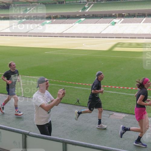 13.09.2026 - 21. swb-Marathon Bremen Michael Burmester http://msf.ph/oto/10340617 13.09.2026 13:21:29 Laufen im Stadion 128, 258, 343, 351, 423, 441, 601, 620, 704, 782, 851, 1060, 1094, 1129, 1158, 1177, 1316, 1344, 1409, 1417, 1439, 1446, 1518, 1669, 1676, 1697, 1729, 1756, 1808, 1815, 1846, 2010, 2064, 2139, 2201, 2258, 2278, 2290, 2349, 2394, 2395, 2414, 2417, 2437, 2501, 2519, 2533, 2551, 2588, 2619, 2632, 2652, 2660, 2694, 2695, 2736, 2793, 2828, 2886, 2954, 2964, 2995, 3004, 3010, 3017, 3018, 3022, 3034, 3035, 3036, 3037, 3070, 3074, 3102, 3139, 3144, 3225, 3264, 3310, 3682 meine-sportfotos.de