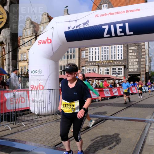 13.09.2026 - 21. swb-Marathon Bremen Tim E. http://msf.ph/oto/10340631 13.09.2026 11:10:31 Ziel 10361, 10362, 10706, 10751, 10963, 11080, 11382, 11725, 11732, 11933, 12117, 12207, 12293 meine-sportfotos.de