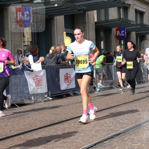 13.09.2026 - 21. swb-Marathon Bremen Strokosch-Dieckow http://msf.ph/oto/10340642 13.09.2026 11:07:17 Ziel 10138, 10205, 10279, 10280, 10363, 10364, 10501, 10505, 10580, 10595, 10695, 10748, 10830, 10871, 10907, 10935, 11037, 11223, 11417, 11515, 11643, 11767, 11865, 11899, 11924, 11934, 12097, 12167, 12168, 12194, 12210, 12277, 12307, 12419, 12509, 12536, 10156, 10205, 10360, 10488, 11100, 11123, 11246, 11257, 11393, 11439, 11600, 11684, 11696, 11759, 11822, 11823, 11917, 12020, 12173, 12255, 12266 meine-sportfotos.de