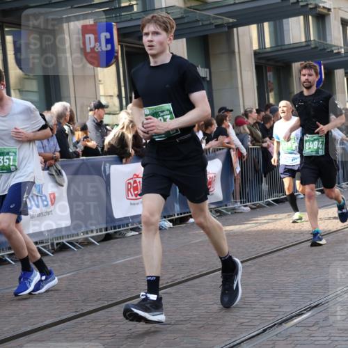 13.09.2026 - 21. swb-Marathon Bremen Strokosch-Dieckow http://msf.ph/oto/10340712 13.09.2026 13:27:26 Ziel 323, 440, 488, 534, 762, 857, 940, 1006, 1456, 1932, 2668, 2686, 3013, 3135, 3460, 3521, 3576, 3970, 4106, 4133, 4265, 4421, 4496, 4593, 4744, 5081, 5462, 5557, 6067, 6468, 6522, 7042, 7138, 7358, 8351, 9067, 9494, 9727, 13198, 242, 593, 940, 1373, 1493, 1494, 1574, 2345, 2454, 3273, 3385, 3496, 4121, 4558, 5220, 5290, 5358, 5616, 6071, 6288, 6306, 6776, 7072, 7110, 7849, 8219, 9159, 9343, 9760, 10112, 10113, 13147 meine-sportfotos.de