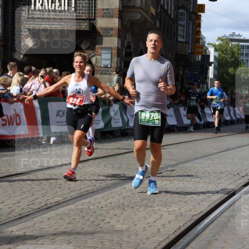 13.09.2026 - 21. swb-Marathon Bremen Strokosch-Dieckow http://msf.ph/oto/10340780 13.09.2026 13:31:54 Ziel 310, 922, 1600, 2602, 2707, 3115, 3152, 3239, 3343, 3392, 3579, 3858, 3859, 4164, 4258, 4273, 4692, 4889, 5426, 5504, 6039, 6062, 6100, 6147, 6193, 6581, 6602, 6968, 6971, 7032, 7608, 7941, 8042, 8166, 8205, 8206, 8239, 8364, 8495, 8522, 9155, 9293, 9568, 9903, 2310, 2934, 3946, 4566, 4797, 4979, 6116, 7526, 7818, 8610, 9640 meine-sportfotos.de