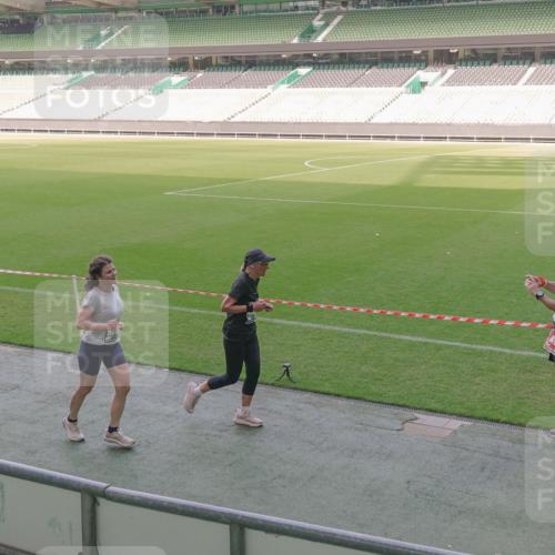 13.09.2026 - 21. swb-Marathon Bremen Michael Burmester http://msf.ph/oto/10340788 13.09.2026 13:21:51 Laufen im Stadion 128, 211, 258, 343, 351, 423, 441, 571, 601, 620, 704, 782, 851, 1060, 1094, 1157, 1158, 1177, 1259, 1316, 1344, 1417, 1439, 1518, 1657, 1669, 1676, 1729, 1808, 1846, 1883, 2139, 2201, 2258, 2278, 2290, 2394, 2395, 2414, 2417, 2437, 2504, 2519, 2551, 2588, 2619, 2632, 2652, 2660, 2685, 2711, 2736, 2793, 2828, 2886, 2954, 2964, 2995, 3004, 3010, 3022, 3034, 3036, 3070, 3074, 3102, 3144, 3225, 3351, 3682, 3784, 4020, 4431, 4584, 1506 meine-sportfotos.de