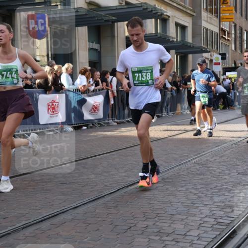 13.09.2026 - 21. swb-Marathon Bremen Strokosch-Dieckow http://msf.ph/oto/10340833 13.09.2026 13:27:30 Ziel 440, 488, 534, 762, 857, 1456, 1932, 2686, 3013, 3135, 3460, 3480, 3576, 3970, 4106, 4133, 4265, 4421, 4496, 4593, 4744, 5081, 5462, 5557, 6067, 6468, 6522, 7042, 7138, 7358, 8188, 8351, 9067, 9145, 9494, 9727, 13069, 13198, 242, 323, 593, 940, 1006, 1373, 1574, 2345, 2668, 3273, 3385, 3496, 3521, 4558, 5081, 5220, 5290, 5358, 5616, 6071, 6288, 6306, 6776, 7110, 7849, 8219, 9159, 9343, 9760, 10112, 10113, 13147 meine-sportfotos.de