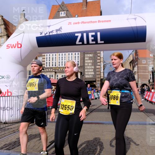 13.09.2026 - 21. swb-Marathon Bremen Tim E. http://msf.ph/oto/10340871 13.09.2026 11:10:42 Ziel 10002, 10169, 10247, 10361, 10362, 10422, 10706, 10719, 10768, 10791, 10890, 10963, 11080, 11300, 11382, 11725, 11957, 11982, 12227, 12293, 12454, 12550 meine-sportfotos.de