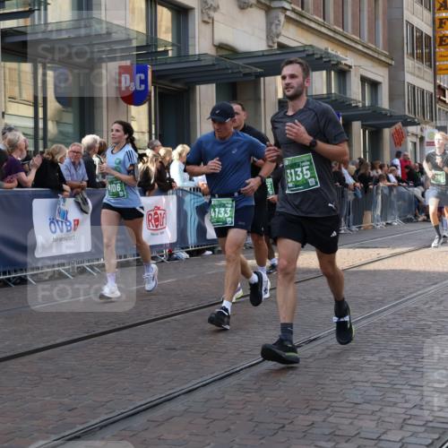 13.09.2026 - 21. swb-Marathon Bremen Strokosch-Dieckow http://msf.ph/oto/10340882 13.09.2026 13:27:32 Ziel 440, 488, 534, 762, 857, 1343, 1456, 1932, 2686, 3013, 3135, 3480, 3576, 3970, 4106, 4133, 4265, 4421, 4496, 4593, 4744, 5462, 6067, 6468, 6522, 7042, 7138, 7358, 8188, 8351, 9067, 9145, 9494, 9727, 13069, 13198, 242, 323, 593, 940, 1006, 1373, 1574, 2345, 2668, 3273, 3385, 3460, 3496, 3521, 4558, 5081, 5220, 5290, 5358, 5557, 5616, 6071, 6288, 6306, 7110, 7849, 8219, 9159, 9343, 9760, 10112, 10113, 13147 meine-sportfotos.de
