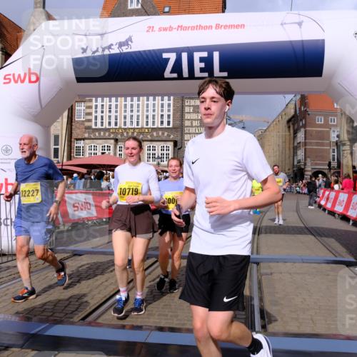13.09.2026 - 21. swb-Marathon Bremen Tim E. http://msf.ph/oto/10340924 13.09.2026 11:10:46 Ziel 10002, 10169, 10247, 10361, 10362, 10422, 10706, 10719, 10768, 10791, 10890, 11080, 11283, 11298, 11300, 11382, 11725, 11736, 11957, 11982, 12183, 12227, 12454, 12550 meine-sportfotos.de