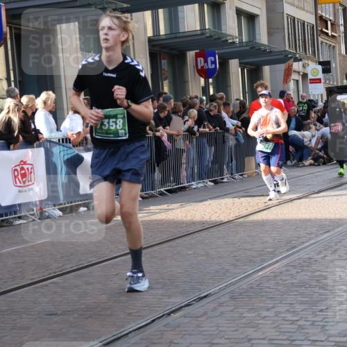 13.09.2026 - 21. swb-Marathon Bremen Strokosch-Dieckow http://msf.ph/oto/10340939 13.09.2026 13:27:34 Ziel 440, 488, 534, 762, 1343, 1456, 1932, 2686, 3013, 3135, 3480, 3576, 3970, 4106, 4133, 4265, 4496, 4593, 4744, 5462, 6067, 6468, 6522, 7042, 7138, 7358, 8188, 8351, 8656, 9067, 9145, 9494, 9727, 13069, 13198, 242, 323, 593, 857, 940, 1006, 1373, 1574, 2345, 2668, 3273, 3385, 3460, 3496, 3521, 4421, 4558, 5081, 5220, 5290, 5358, 5557, 5616, 6071, 6288, 6306, 7110, 9159, 9343, 9760, 10112, 10113, 13147 meine-sportfotos.de