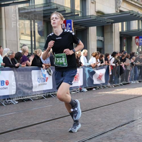 13.09.2026 - 21. swb-Marathon Bremen Strokosch-Dieckow http://msf.ph/oto/10340955 13.09.2026 13:27:35 Ziel 440, 488, 534, 762, 1343, 1456, 1932, 2686, 3013, 3135, 3480, 3576, 3970, 4106, 4133, 4265, 4496, 4593, 4744, 5462, 6067, 6468, 6522, 7042, 7138, 7358, 8188, 8351, 8656, 9067, 9145, 9494, 9727, 13069, 13198, 242, 323, 593, 857, 940, 1006, 1373, 1574, 2345, 2668, 3013, 3273, 3385, 3460, 3496, 3521, 4421, 5081, 5220, 5290, 5358, 5557, 5616, 6071, 6288, 6306, 7110, 9343, 9760, 10113, 13147 meine-sportfotos.de