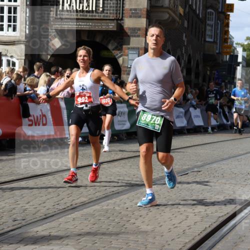 13.09.2026 - 21. swb-Marathon Bremen Strokosch-Dieckow http://msf.ph/oto/10340991 13.09.2026 13:31:54 Ziel 310, 922, 1600, 2602, 2707, 3115, 3152, 3239, 3343, 3392, 3579, 3858, 3859, 4164, 4258, 4273, 4692, 4889, 5426, 5504, 6039, 6062, 6100, 6147, 6193, 6581, 6602, 6968, 6971, 7032, 7608, 7941, 8042, 8166, 8205, 8206, 8239, 8364, 8495, 8522, 9155, 9293, 9568, 9903, 2310, 2934, 3946, 4566, 4797, 4979, 6116, 7526, 7818, 8610, 9640 meine-sportfotos.de