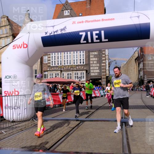 13.09.2026 - 21. swb-Marathon Bremen Tim E. http://msf.ph/oto/10340999 13.09.2026 11:10:49 Ziel 10002, 10169, 10247, 10361, 10422, 10706, 10719, 10768, 10791, 10890, 11080, 11283, 11298, 11300, 11309, 11583, 11736, 11957, 11982, 12183, 12227, 12454, 12550 meine-sportfotos.de