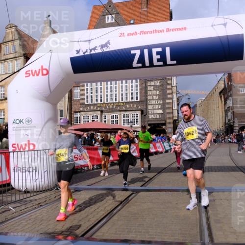 13.09.2026 - 21. swb-Marathon Bremen Tim E. http://msf.ph/oto/10341010 13.09.2026 11:10:49 Ziel 10002, 10169, 10247, 10361, 10422, 10706, 10719, 10768, 10791, 10890, 11080, 11283, 11298, 11300, 11309, 11583, 11736, 11957, 11982, 12183, 12227, 12454, 12550 meine-sportfotos.de