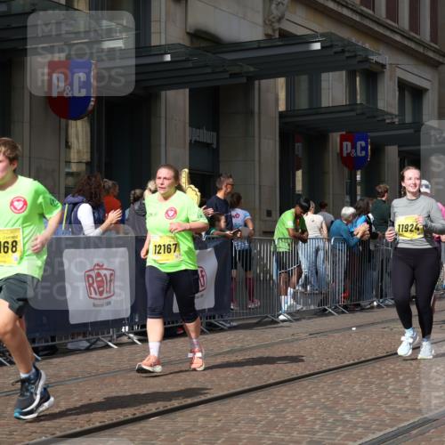13.09.2026 - 21. swb-Marathon Bremen Strokosch-Dieckow http://msf.ph/oto/10341024 13.09.2026 11:07:27 Ziel 10138, 10279, 10280, 10363, 10364, 10501, 10505, 10580, 10595, 10660, 10661, 10674, 10830, 10871, 10907, 10935, 10937, 11037, 11223, 11515, 11643, 11899, 11924, 11934, 12024, 12097, 12167, 12168, 12194, 12277, 12307, 12419, 12509, 12511, 12512, 10138, 10205, 10360, 10488, 10695, 10748, 11100, 11123, 11246, 11393, 11417, 11439, 11600, 11684, 11696, 11759, 11767, 11822, 11823, 11865, 11917, 12020, 12173, 12210, 12255, 12266 meine-sportfotos.de