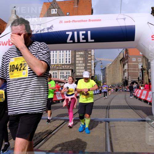 13.09.2026 - 21. swb-Marathon Bremen Tim E. http://msf.ph/oto/10341061 13.09.2026 11:10:51 Ziel 10002, 10169, 10247, 10422, 10706, 10719, 10768, 10791, 10890, 11283, 11298, 11300, 11309, 11583, 11736, 11846, 11957, 11982, 12183, 12227, 12454, 12550 meine-sportfotos.de