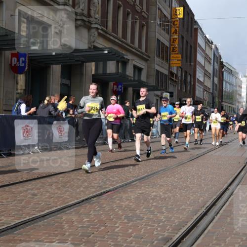 13.09.2026 - 21. swb-Marathon Bremen Strokosch-Dieckow http://msf.ph/oto/10341066 13.09.2026 11:07:28 Ziel 10279, 10280, 10363, 10364, 10501, 10505, 10580, 10595, 10660, 10661, 10674, 10830, 10871, 10907, 10935, 10937, 11037, 11223, 11515, 11643, 11899, 11924, 11934, 12024, 12097, 12167, 12168, 12194, 12277, 12307, 12419, 12509, 12511, 12512, 10138, 10205, 10488, 10501, 10695, 10748, 11100, 11123, 11246, 11393, 11417, 11600, 11696, 11759, 11767, 11822, 11823, 11865, 11917, 12020, 12173, 12210, 12255, 12266, 12277 meine-sportfotos.de