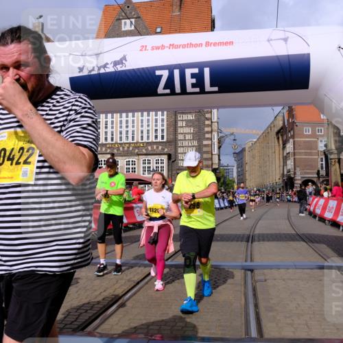 13.09.2026 - 21. swb-Marathon Bremen Tim E. http://msf.ph/oto/10341072 13.09.2026 11:10:51 Ziel 10002, 10169, 10247, 10422, 10706, 10719, 10768, 10791, 10890, 11283, 11298, 11300, 11309, 11583, 11736, 11846, 11957, 11982, 12183, 12227, 12454, 12550 meine-sportfotos.de