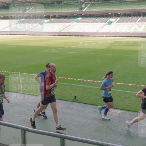 13.09.2026 - 21. swb-Marathon Bremen Michael Burmester http://msf.ph/oto/10341075 13.09.2026 13:22:22 Laufen im Stadion 128, 160, 211, 258, 343, 351, 423, 441, 571, 601, 609, 620, 782, 851, 892, 1060, 1094, 1157, 1158, 1177, 1178, 1259, 1316, 1331, 1344, 1417, 1518, 1657, 1669, 1676, 1691, 1729, 1746, 1788, 1808, 1883, 2213, 2258, 2290, 2414, 2433, 2475, 2504, 2526, 2551, 2619, 2632, 2652, 2660, 2685, 2711, 2736, 2828, 2954, 2964, 2995, 3010, 3022, 3034, 3070, 3074, 3144, 3225, 3252, 3347, 3351, 3505, 3530, 3559, 3682, 3784, 4020, 4054, 4231, 4406, 4407, 4431, 4584, 1506 meine-sportfotos.de