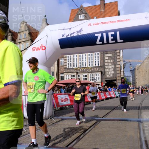 13.09.2026 - 21. swb-Marathon Bremen Tim E. http://msf.ph/oto/10341170 13.09.2026 11:10:55 Ziel 10002, 10247, 10422, 10719, 10768, 10791, 10911, 11047, 11283, 11298, 11300, 11309, 11327, 11513, 11583, 11736, 11846, 11982, 12183, 12227, 12454 meine-sportfotos.de