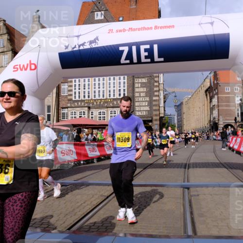 13.09.2026 - 21. swb-Marathon Bremen Tim E. http://msf.ph/oto/10341261 13.09.2026 11:10:56 Ziel 10002, 10247, 10422, 10461, 10462, 10719, 10768, 10791, 10911, 11047, 11283, 11298, 11300, 11309, 11327, 11513, 11583, 11736, 11846, 12183, 12227, 12454 meine-sportfotos.de