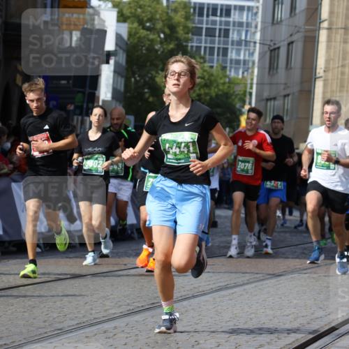 13.09.2026 - 21. swb-Marathon Bremen Strokosch-Dieckow http://msf.ph/oto/10341270 13.09.2026 13:26:48 Ziel 1368, 1649, 2434, 2658, 3526, 3603, 3983, 4077, 5747, 5992, 6230, 6548, 6639, 7626, 8817, 9260, 13195, 531, 946, 2089, 3076, 3302, 3510, 3527, 4327, 4397, 4563, 4919, 5689, 5937, 5943, 6314, 6455, 7027, 7246, 7317, 8303, 9150, 9511, 9551, 9854, 9878 meine-sportfotos.de