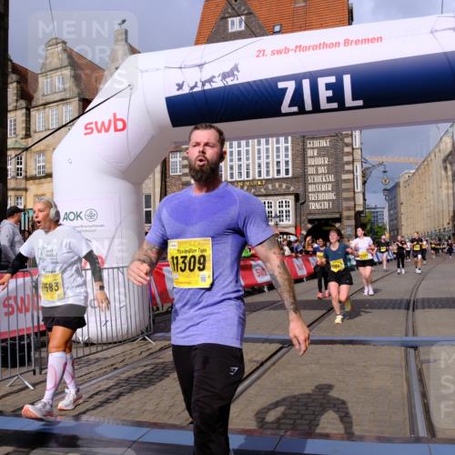 13.09.2026 - 21. swb-Marathon Bremen Tim E. http://msf.ph/oto/10341284 13.09.2026 11:10:58 Ziel 10247, 10422, 10461, 10462, 10768, 10911, 11047, 11283, 11298, 11300, 11309, 11327, 11465, 11513, 11583, 11736, 11846, 12183 meine-sportfotos.de