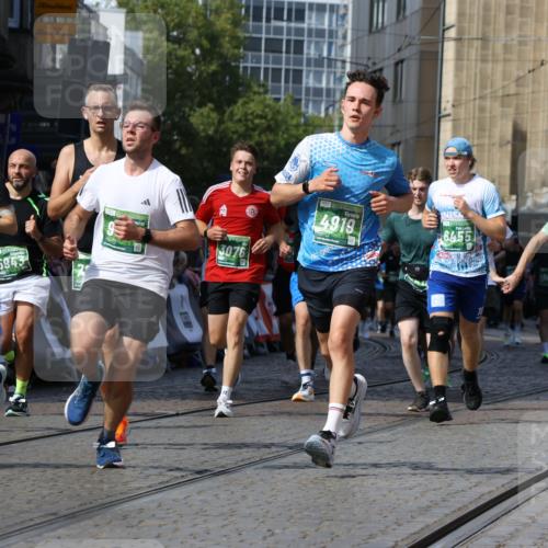 13.09.2026 - 21. swb-Marathon Bremen Strokosch-Dieckow http://msf.ph/oto/10341308 13.09.2026 13:26:49 Ziel 1368, 1649, 2434, 2658, 2779, 3526, 3603, 4077, 5747, 5992, 6230, 6548, 6639, 7626, 8817, 9260, 13195, 531, 946, 2089, 3076, 3302, 3510, 3527, 4327, 4397, 4563, 4919, 5689, 5943, 6314, 6455, 7027, 7246, 7317, 8303, 9150, 9511, 9854, 9878 meine-sportfotos.de