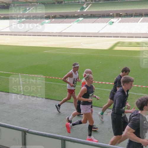 13.09.2026 - 21. swb-Marathon Bremen Michael Burmester http://msf.ph/oto/10341330 13.09.2026 13:22:56 Laufen im Stadion 128, 160, 211, 258, 343, 351, 434, 441, 533, 571, 601, 609, 708, 851, 892, 1060, 1094, 1157, 1178, 1259, 1331, 1344, 1417, 1518, 1657, 1669, 1691, 1729, 1746, 1788, 1883, 2213, 2290, 2433, 2445, 2475, 2495, 2504, 2526, 2619, 2632, 2652, 2660, 2685, 2711, 2768, 2936, 2964, 2968, 2995, 3022, 3034, 3225, 3252, 3282, 3292, 3347, 3351, 3395, 3423, 3447, 3505, 3530, 3559, 3682, 3727, 3770, 3784, 3819, 4020, 4054, 4231, 4406, 4407, 4431, 4466, 4467, 4584, 1506 meine-sportfotos.de