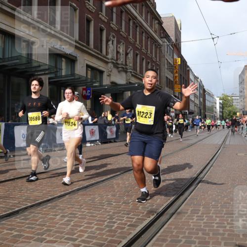 13.09.2026 - 21. swb-Marathon Bremen Strokosch-Dieckow http://msf.ph/oto/10341387 13.09.2026 11:07:35 Ziel 10139, 10595, 10660, 10661, 10674, 10830, 10871, 10937, 11037, 11044, 11378, 11404, 11515, 11643, 11831, 11833, 11958, 12024, 12031, 12066, 12097, 12194, 12248, 12307, 12509, 12511, 12512, 10138, 10205, 10279, 10280, 10363, 10364, 10488, 10501, 10505, 10580, 10695, 10748, 10907, 10935, 11123, 11223, 11246, 11417, 11643, 11759, 11767, 11865, 11899, 11917, 11924, 11934, 12020, 12167, 12168, 12173, 12210, 12266, 12277 meine-sportfotos.de