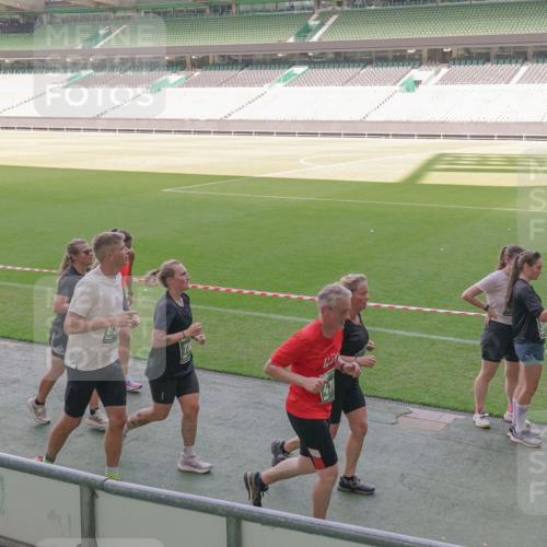 13.09.2026 - 21. swb-Marathon Bremen Michael Burmester http://msf.ph/oto/10341392 13.09.2026 13:23:07 Laufen im Stadion 128, 137, 160, 211, 324, 343, 351, 434, 533, 571, 609, 708, 721, 851, 892, 1157, 1178, 1259, 1331, 1344, 1417, 1597, 1598, 1657, 1669, 1691, 1729, 1746, 1788, 1883, 2213, 2286, 2290, 2433, 2445, 2475, 2495, 2503, 2504, 2526, 2619, 2632, 2652, 2660, 2685, 2711, 2768, 2936, 2964, 2968, 3034, 3252, 3282, 3288, 3289, 3292, 3347, 3351, 3364, 3395, 3423, 3447, 3505, 3530, 3559, 3682, 3727, 3770, 3784, 3819, 4020, 4054, 4231, 4406, 4407, 4431, 4466, 4467, 4584, 1506 meine-sportfotos.de