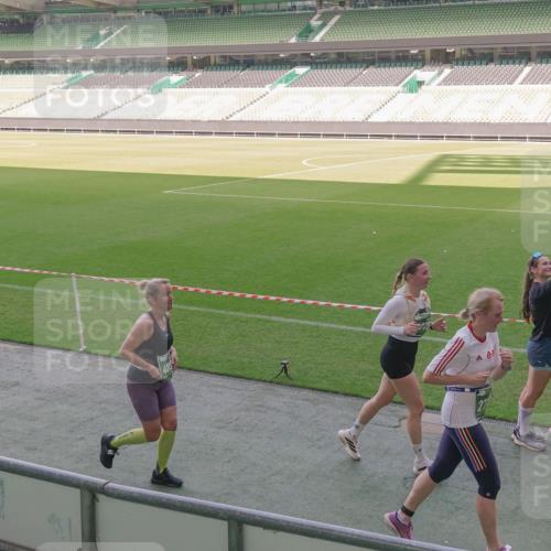 13.09.2026 - 21. swb-Marathon Bremen Michael Burmester http://msf.ph/oto/10341430 13.09.2026 13:23:12 Laufen im Stadion 128, 137, 160, 182, 211, 324, 343, 434, 533, 571, 609, 708, 721, 743, 892, 1157, 1178, 1259, 1331, 1344, 1417, 1597, 1598, 1657, 1669, 1691, 1729, 1746, 1788, 1883, 2213, 2286, 2290, 2433, 2445, 2475, 2495, 2503, 2504, 2526, 2619, 2632, 2652, 2660, 2685, 2711, 2768, 2936, 2964, 2968, 3252, 3282, 3288, 3289, 3292, 3347, 3351, 3364, 3395, 3423, 3447, 3505, 3530, 3559, 3682, 3727, 3770, 3784, 3819, 4020, 4054, 4231, 4406, 4407, 4431, 4466, 4467, 4584, 1506 meine-sportfotos.de