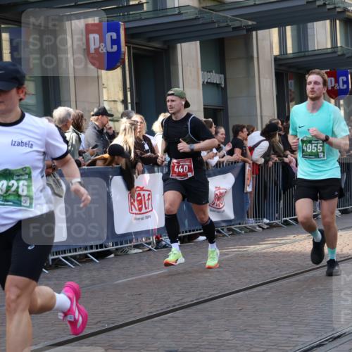 13.09.2026 - 21. swb-Marathon Bremen Strokosch-Dieckow http://msf.ph/oto/10341459 13.09.2026 13:27:51 Ziel 488, 1343, 1460, 2977, 3114, 3334, 3480, 4506, 5250, 5360, 5889, 6182, 7926, 8188, 8656, 9145, 9167, 9168, 9543, 9738, 9881, 13069, 323, 440, 488, 534, 762, 857, 940, 1006, 1456, 1932, 2668, 2686, 3013, 3135, 3460, 3521, 3576, 3970, 4106, 4133, 4265, 4421, 4496, 4593, 4744, 5081, 5462, 5557, 6067, 6468, 6522, 7042, 7138, 7358, 8351, 9067, 9494, 9727, 13198 meine-sportfotos.de