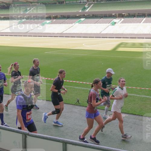 13.09.2026 - 21. swb-Marathon Bremen Michael Burmester http://msf.ph/oto/10341481 13.09.2026 13:23:21 Laufen im Stadion 128, 137, 160, 182, 211, 324, 343, 434, 533, 571, 609, 708, 721, 743, 892, 1157, 1178, 1259, 1273, 1331, 1597, 1598, 1657, 1669, 1691, 1746, 1788, 1883, 1944, 2213, 2252, 2286, 2290, 2433, 2445, 2465, 2475, 2495, 2503, 2504, 2526, 2619, 2632, 2660, 2685, 2711, 2768, 2936, 2964, 2968, 3252, 3282, 3288, 3289, 3292, 3312, 3347, 3351, 3364, 3395, 3423, 3447, 3505, 3530, 3559, 3682, 3727, 3770, 3784, 3819, 4020, 4054, 4231, 4406, 4407, 4431, 4466, 4467, 4584, 1506 meine-sportfotos.de