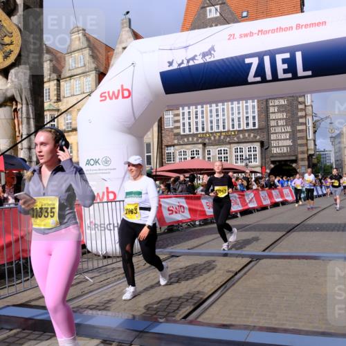 13.09.2026 - 21. swb-Marathon Bremen Tim E. http://msf.ph/oto/10341485 13.09.2026 11:11:11 Ziel 10148, 10163, 10461, 10462, 10527, 10547, 10653, 10792, 10841, 10911, 11043, 11047, 11237, 11327, 11335, 11465, 11483, 11513, 11691, 11756, 11846, 11993, 12401 meine-sportfotos.de