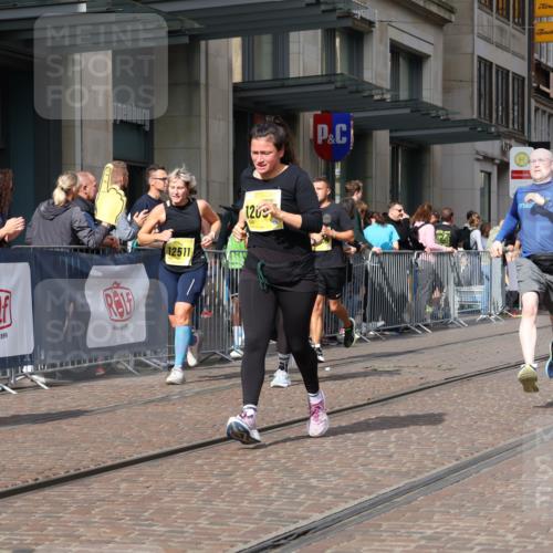 13.09.2026 - 21. swb-Marathon Bremen Strokosch-Dieckow http://msf.ph/oto/10341491 13.09.2026 11:07:38 Ziel 10139, 10404, 10493, 10660, 10661, 10674, 10767, 10830, 10871, 10937, 11037, 11044, 11378, 11404, 11515, 11659, 11831, 11833, 11958, 12024, 12031, 12066, 12097, 12160, 12248, 12307, 12384, 12389, 12511, 12512, 10138, 10205, 10279, 10280, 10363, 10364, 10488, 10501, 10505, 10580, 10595, 10695, 10748, 10907, 10935, 11123, 11223, 11417, 11643, 11767, 11865, 11899, 11917, 11924, 11934, 12020, 12167, 12168, 12173, 12194, 12210, 12266, 12277 meine-sportfotos.de