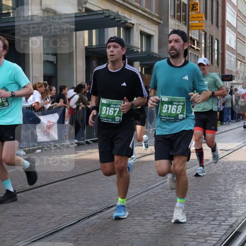 13.09.2026 - 21. swb-Marathon Bremen Strokosch-Dieckow http://msf.ph/oto/10341509 13.09.2026 13:27:52 Ziel 178, 210, 1343, 1460, 2047, 2977, 3114, 3334, 3480, 3597, 4506, 5250, 5360, 5889, 6182, 7926, 8188, 8656, 9145, 9167, 9168, 9543, 9738, 9881, 13069, 323, 440, 488, 534, 762, 857, 1006, 1456, 1932, 2668, 2686, 3013, 3135, 3460, 3521, 3576, 3970, 4106, 4133, 4265, 4421, 4496, 4593, 4744, 5081, 5462, 5557, 6067, 6468, 6522, 7042, 7138, 7358, 8188, 8351, 9067, 9145, 9494, 9727, 13198 meine-sportfotos.de