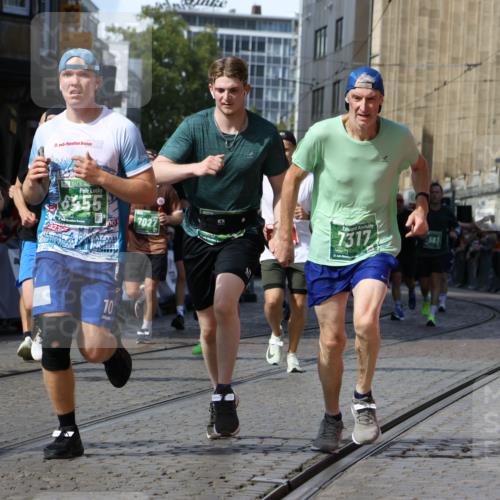 13.09.2026 - 21. swb-Marathon Bremen Strokosch-Dieckow http://msf.ph/oto/10341544 13.09.2026 13:26:53 Ziel 1368, 1649, 2779, 3526, 3603, 3852, 4077, 5747, 5992, 6289, 6375, 6548, 7626, 9260, 13195, 946, 1493, 1494, 2089, 2454, 3076, 3302, 3527, 4121, 4327, 4397, 4563, 5689, 5943, 6455, 7027, 7072, 9150, 9511, 9854, 9878 meine-sportfotos.de